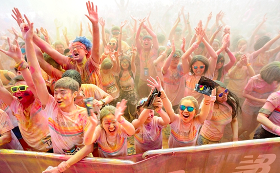 New Balance赞助最绚丽多彩的“ The Color Run New Balance赞助最绚丽多彩的“ The Color Run